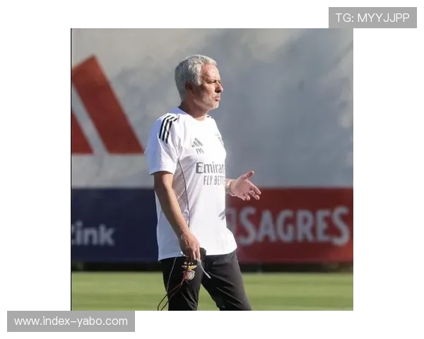 素帕那进球越位毫厘之间 进攻球员位置意识至关重要